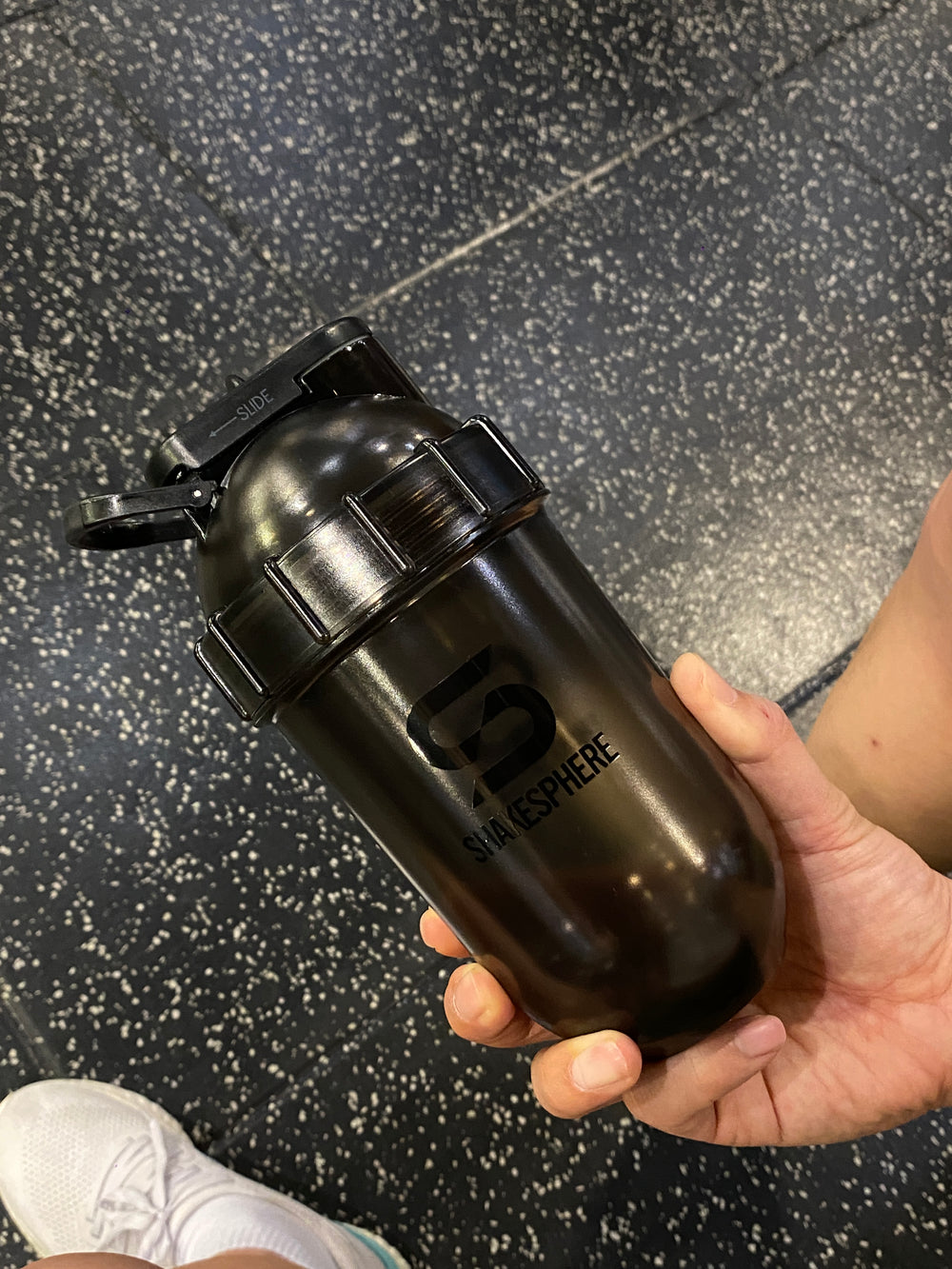 ShakeSphere Tumbler Tritan Black Clear Black