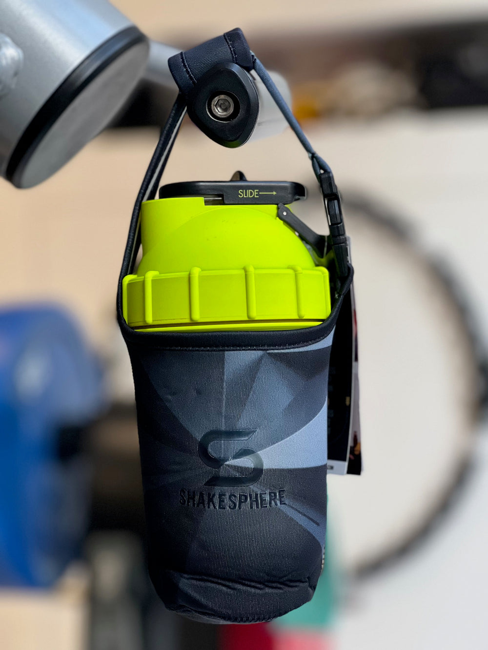 Shakesphere Neoprene Case - Triangle Pop